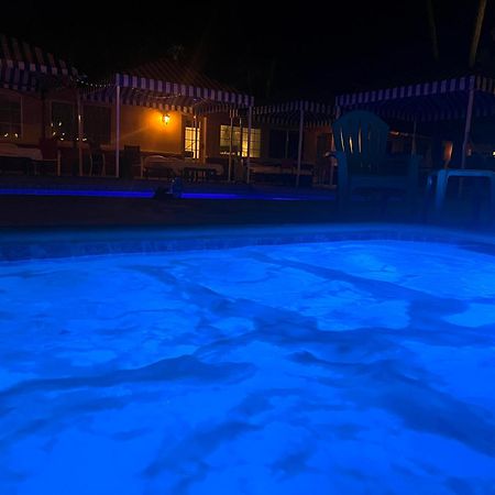Exotic Dreams Resort Adults Only Palm Springs Exterior foto